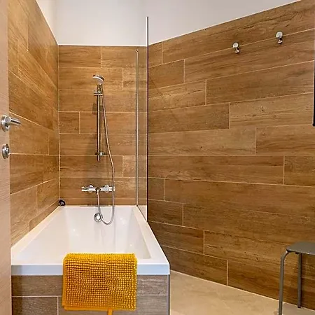 Les De La U Veniqui Hotel 4*